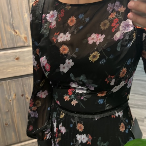 Bebe sheer pleated maxi - Picture 5 of 8